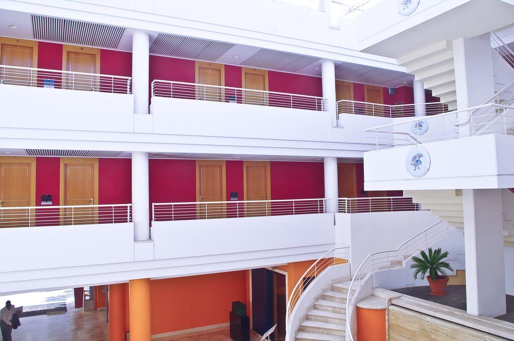 Caesar'S Hotel Каляри Екстериор снимка