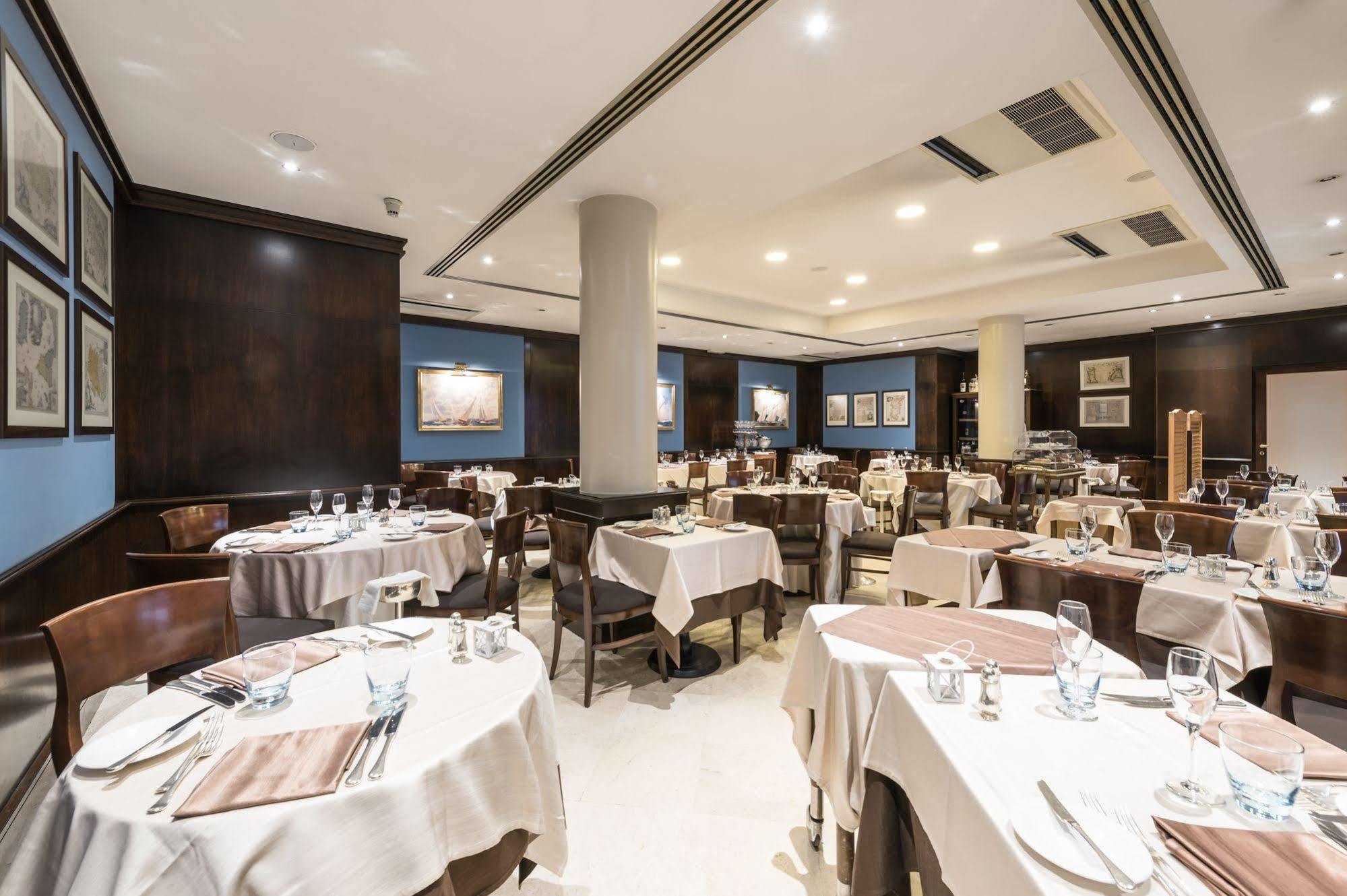 Caesar'S Hotel Каляри Екстериор снимка