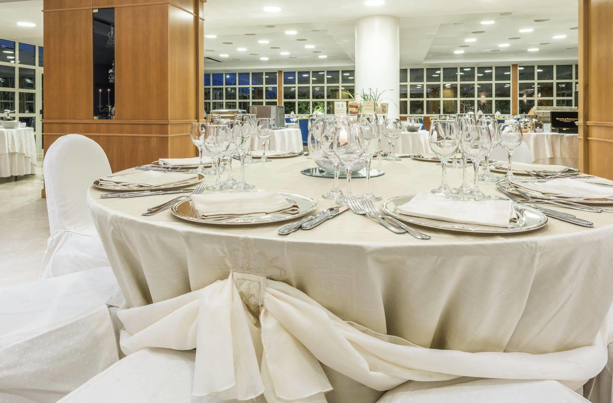 Caesar'S Hotel Каляри Екстериор снимка